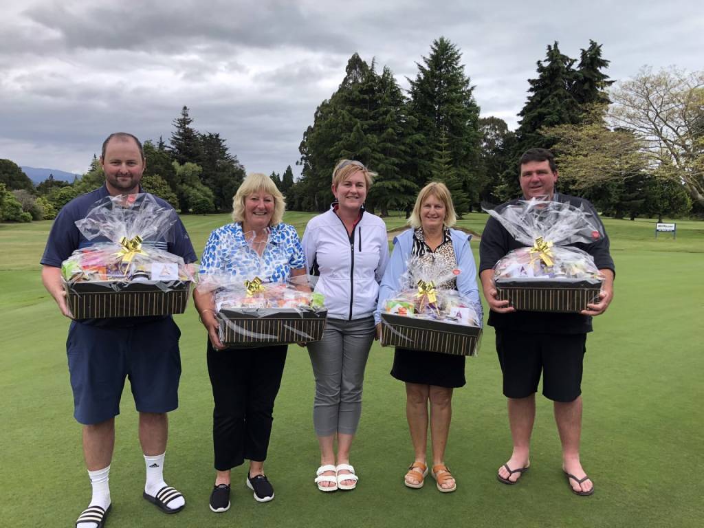 New World Open Winners Paul Silke (Rarangi), Debbie Smith (Greenacres) Nicola Hollyer (Sponsor), Derryn Hedges and Nathan Binns 16 November 2024